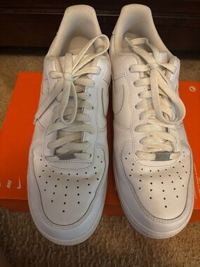 Nike Men’s White Leather Low-Top Air Force One Sneakers